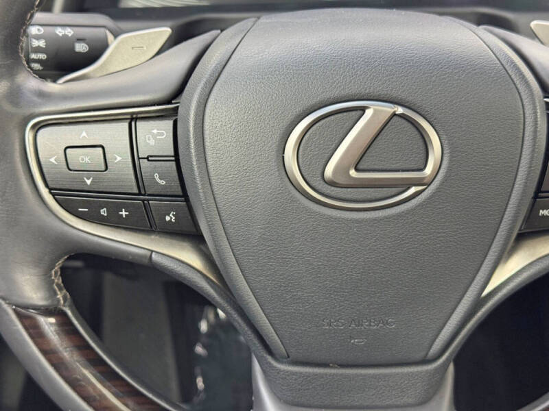 2020 Lexus ES 300h
