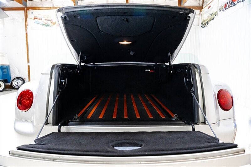 2004 Chevrolet SSR LS