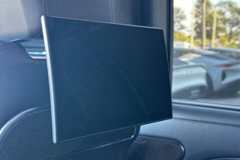 2025 Land Rover Range Rover P550e Autobiography