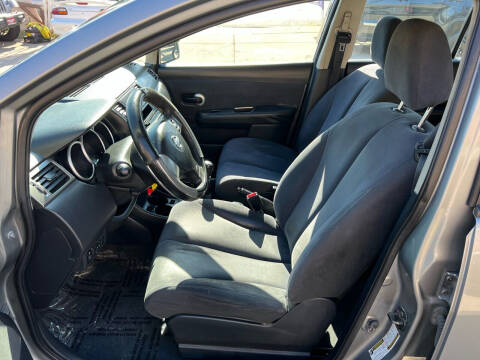 2009 Nissan Versa 1.8 S