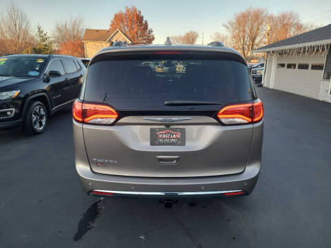 2018 Chrysler Pacifica Touring L Plus