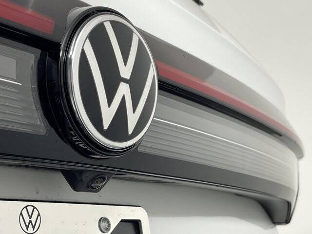 2025 Volkswagen Taos S