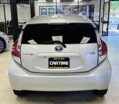 2016 Toyota Prius c Three