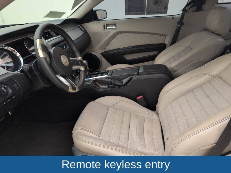 2010 Ford Mustang V6 Premium