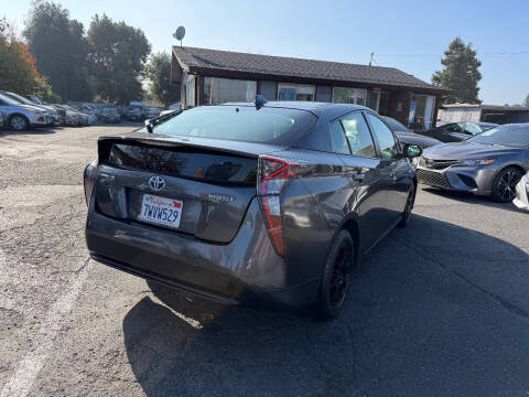 2017 Toyota Prius Two