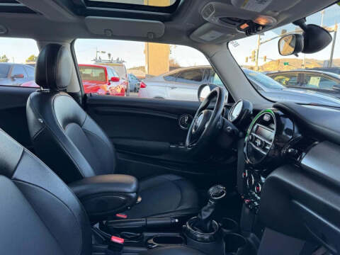2015 MINI Hardtop 2 Door Cooper