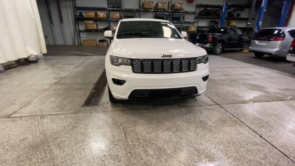 2021 Jeep Grand Cherokee for sale at Victoria Auto Sales in Victoria, MN