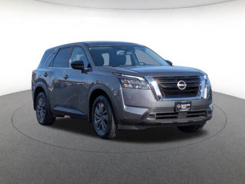 2025 Nissan Pathfinder S