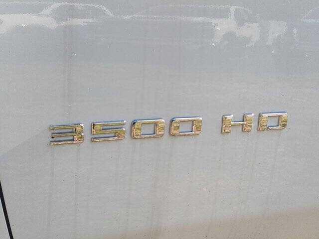 2025 Chevrolet Silverado 3500HD CC