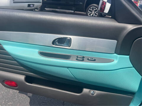 2002 Ford Thunderbird Deluxe