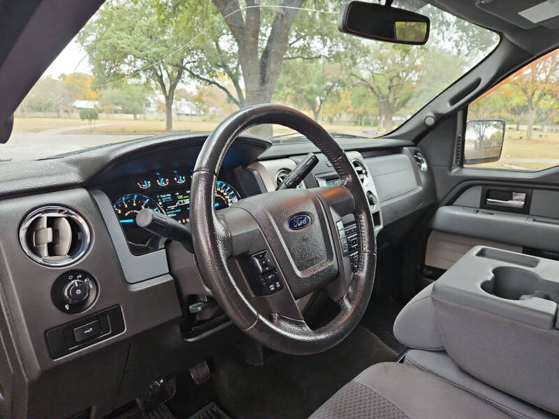 2013 Ford F-150 XLT photo 12