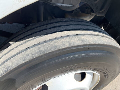 2012 Freightliner M2 106