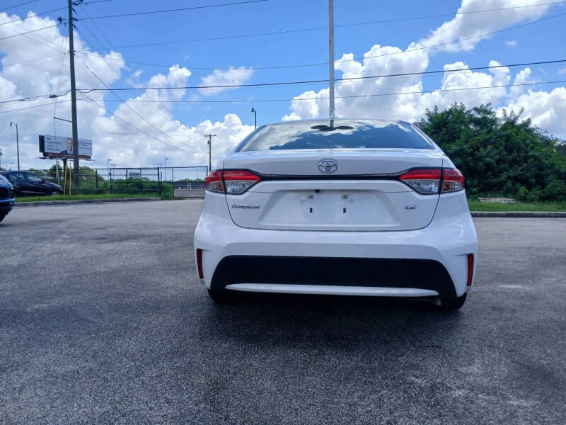 2021 Toyota Corolla LE