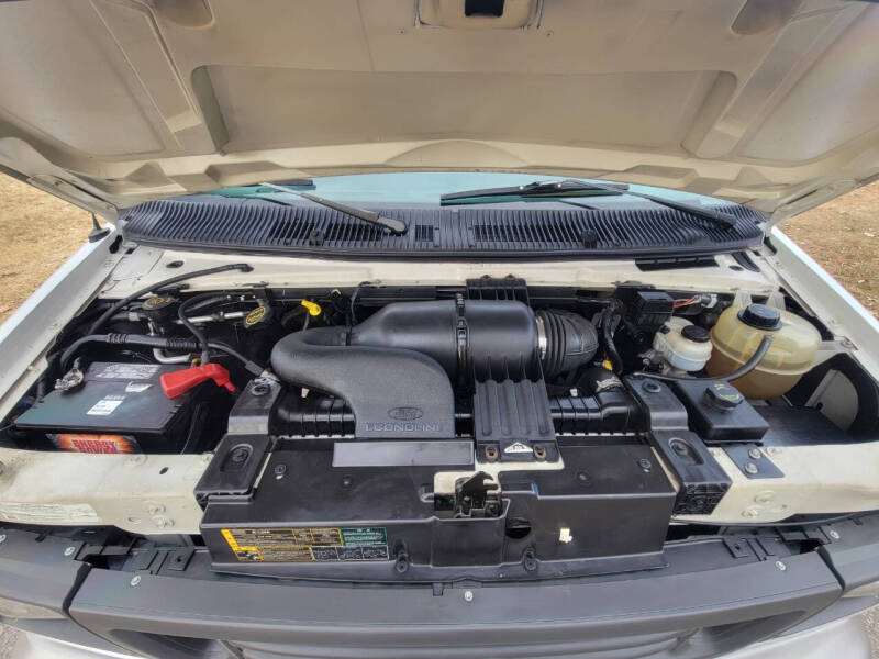 2005 Ford E-Series E-250