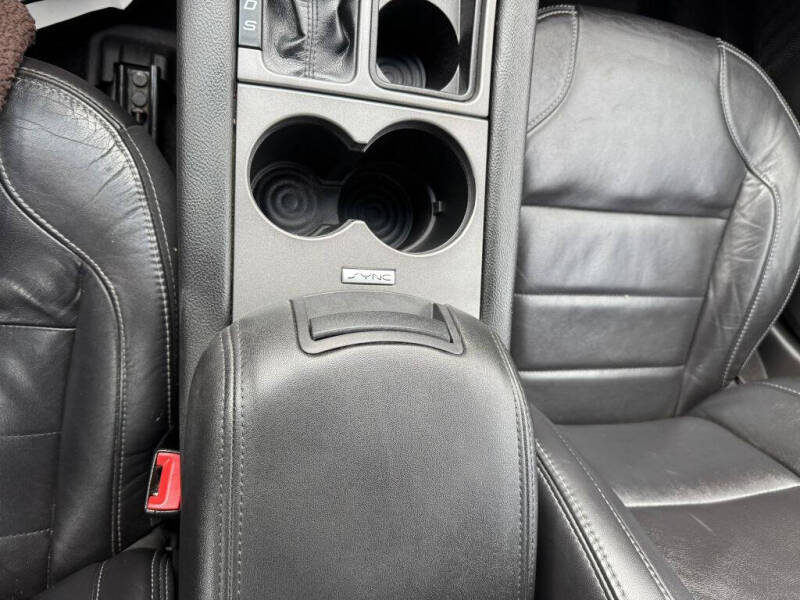 2018 Ford Taurus SEL