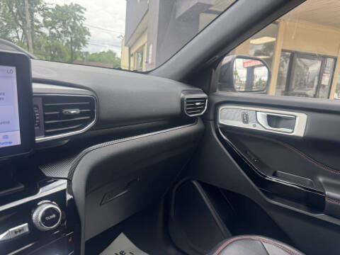 2024 Ford Explorer ST-Line