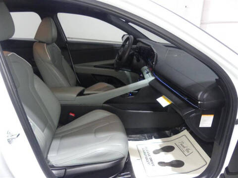 2024 Hyundai Elantra Hybrid Limited