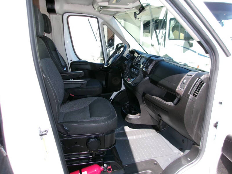 2016 Roadtrek Simplicity