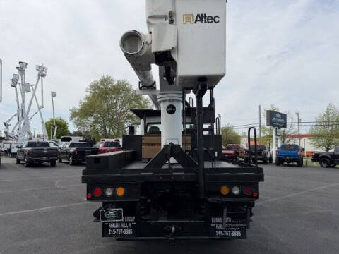 2019 Freightliner M2 106