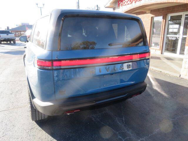 2025 Rivian R1S