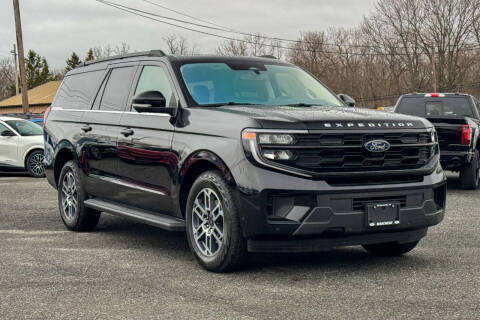 2025 Ford Expedition MAX Active