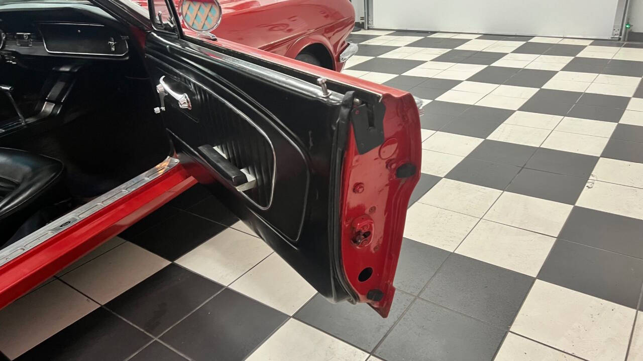 1965 Ford Mustang 7