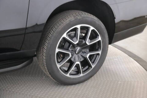 2025 Chevrolet Suburban RST