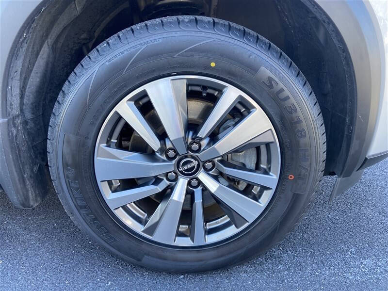 2023 Nissan Pathfinder SL