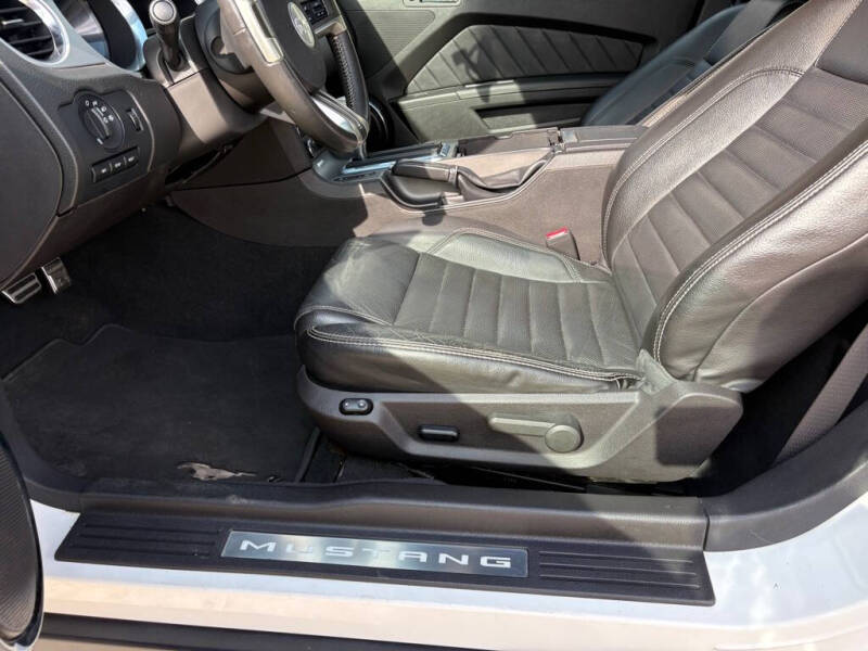 2010 Ford Mustang V6