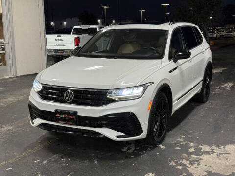 2022 Volkswagen Tiguan SE R-Line Black