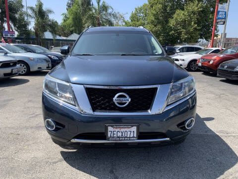 2014 Nissan Pathfinder SL