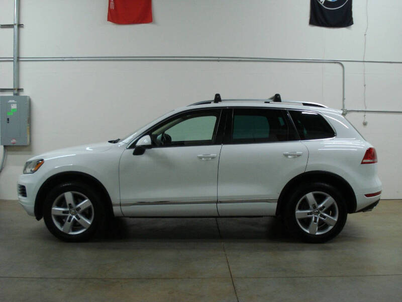 2013 Volkswagen Touareg Lux