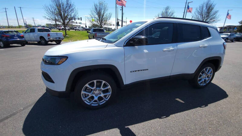 2024 Jeep Compass Latitude Lux