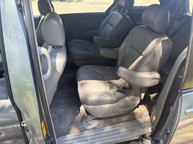 2005 Toyota Sienna XLE 7 Passenger
