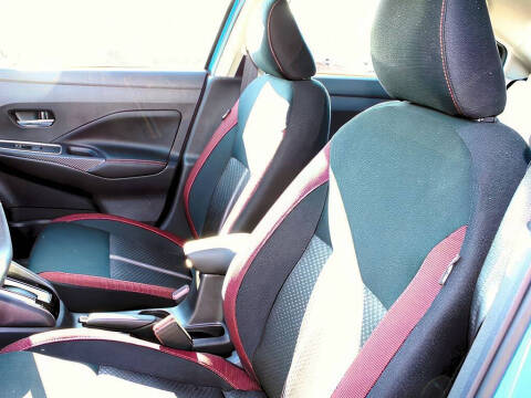 2025 Nissan Versa SR