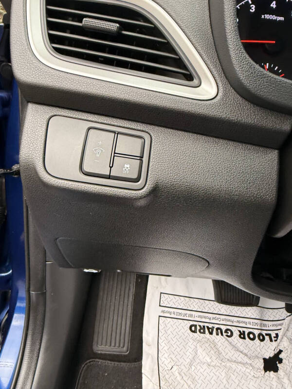 2020 Hyundai Accent SE