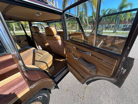 1985 Jeep Grand Wagoneer