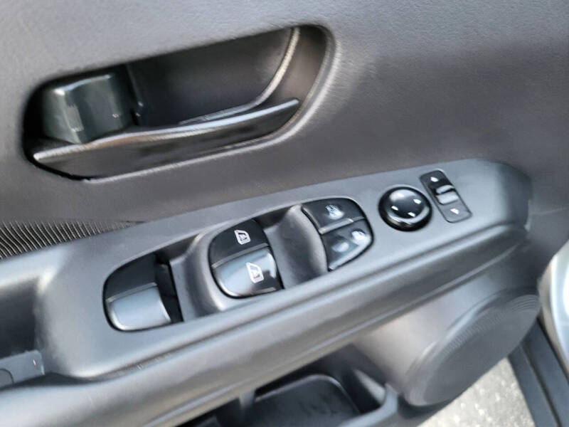 2023 Nissan Kicks S