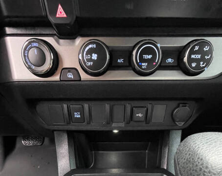 2020 Toyota Tacoma SR5 V6