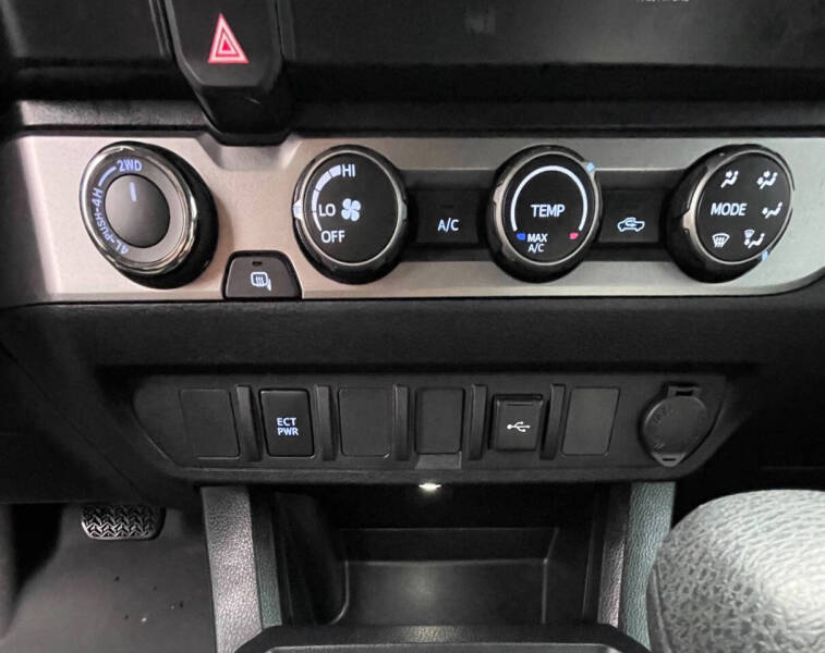 2020 Toyota Tacoma SR5 V6