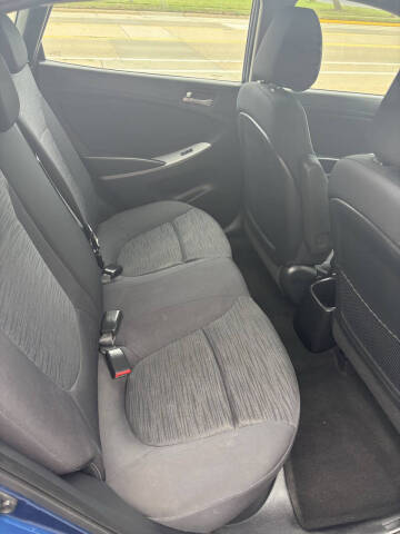 2017 Hyundai Accent SE