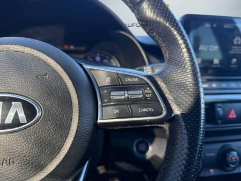 2020 Kia Forte GT Line