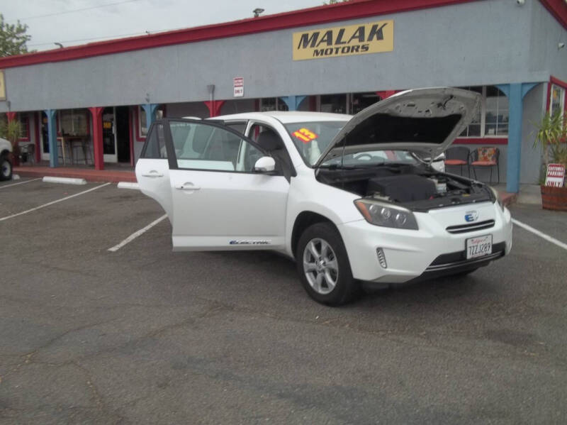 2013 Toyota RAV4 EV photo 44