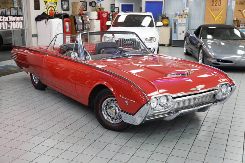 1961 Ford Thunderbird