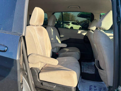 2012 Mazda MAZDA5 Sport