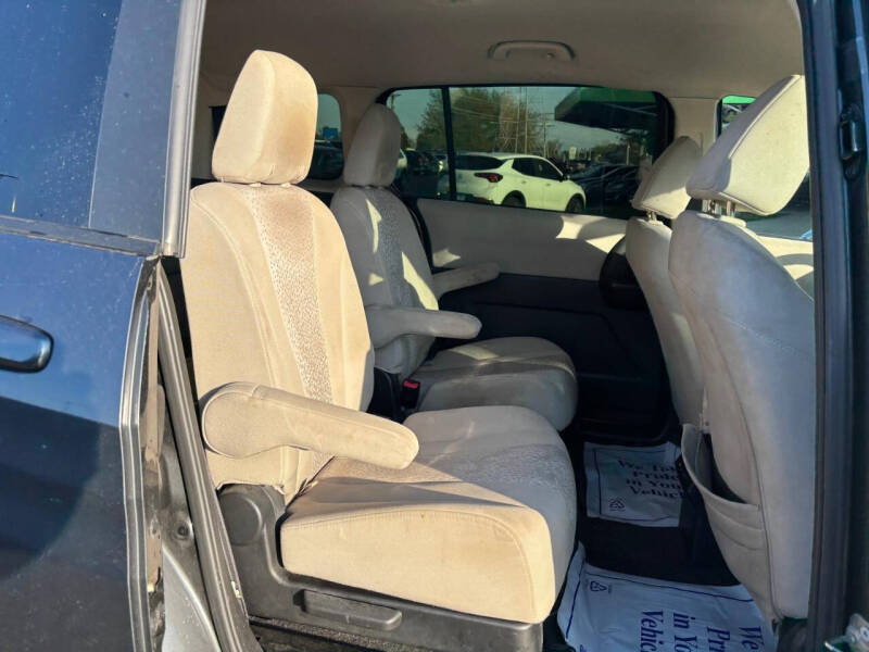 2012 Mazda MAZDA5 Sport