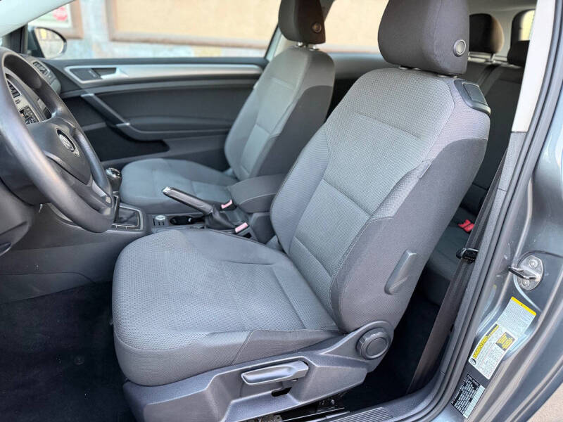 2015 Volkswagen Golf TSI S