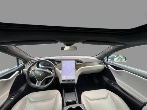 2015 Tesla Model S 70D