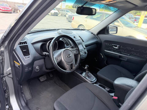 2013 Kia Soul +