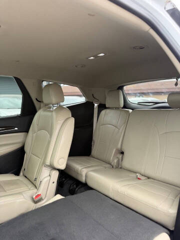 2021 Buick Enclave Essence